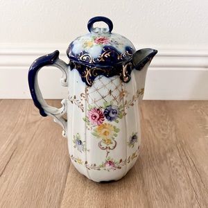NIPPON JAPAN ART NOUVEAU PORCELAIN COBALT AND GOLD CHOCOLATE POT‎ Vintage 9” H